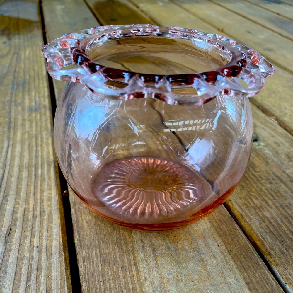 Pink depression glass fishbowl vase